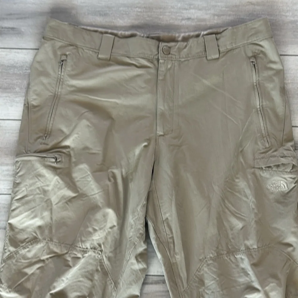 The North Face men's size 40 hiking outdoor pants